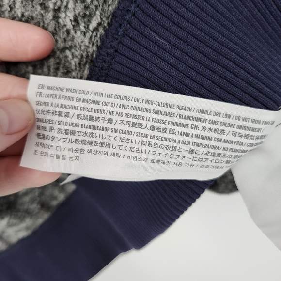Abercrombie & Fitch Mens‎ 1/4 Zip Pullover Size L Gray Navy Fleece Pockets Warm - Picture 7 of 9
